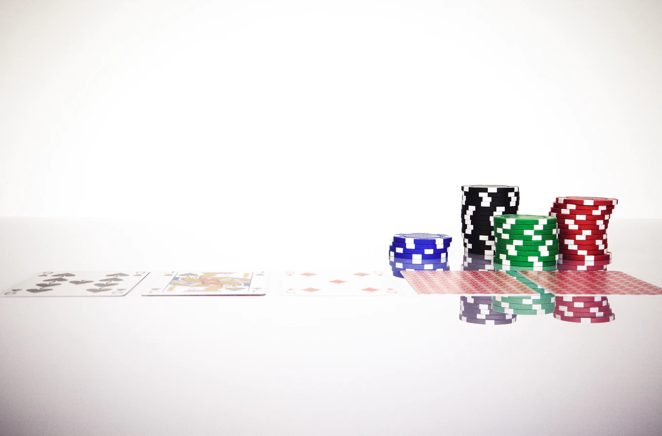 Getting In The Game: Why Play Money Poker Is Great For Beginners