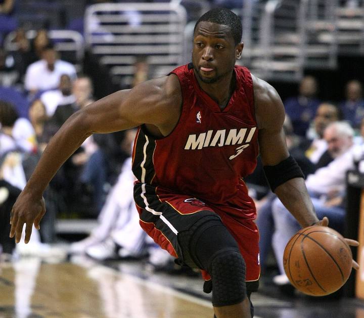 NBA Star Dwyane Wade Forks Over $10k to Play in Charity Poker Event