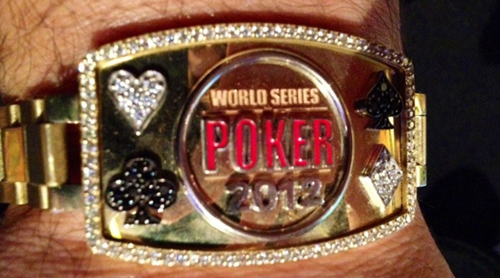 Phil Hellmuth Gives It Away Now, Gifts WSOP Bracelet #13